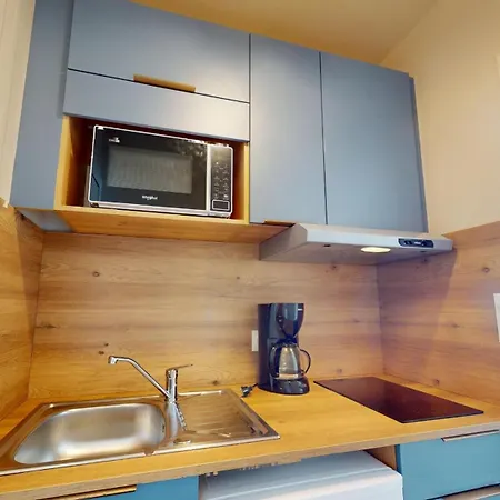 Oceanide, Face Apartment
